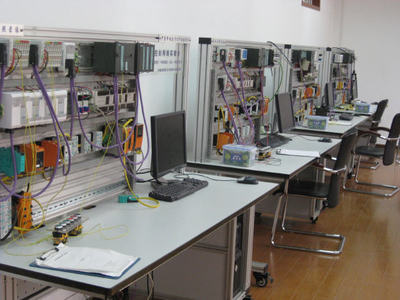 鄭州輕工業學院河南省信息化電器重點實驗室歡迎您!